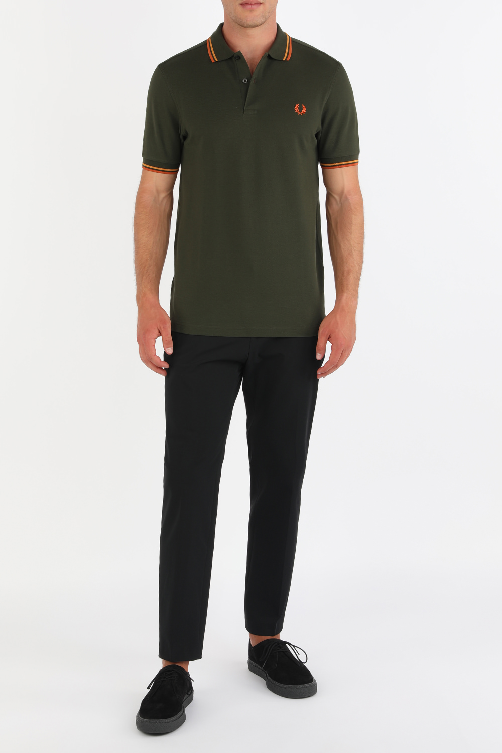תמונת כל הלוק של Classic Polo Shirt in Green FRED PERRY